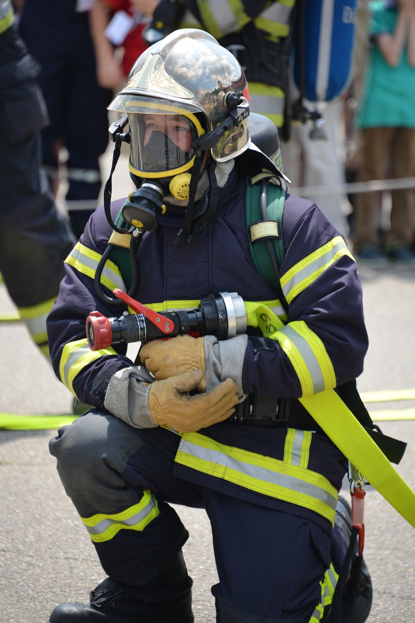 firefighter 515769 1280